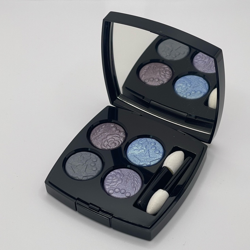 CHANEL - 397 Nuit Astrale Limited Edition Eyeshadow Palette - Picture 2 of 5